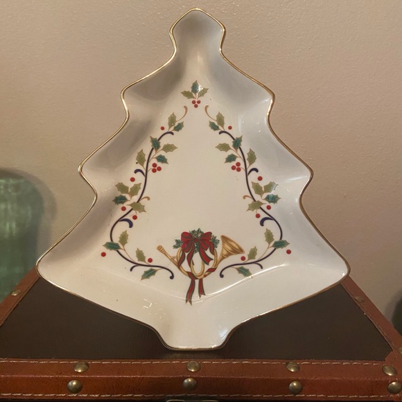 HP🤶🏼Mikasa Porcelain Christmas Tree Candy Dish - Picture 6 of 6